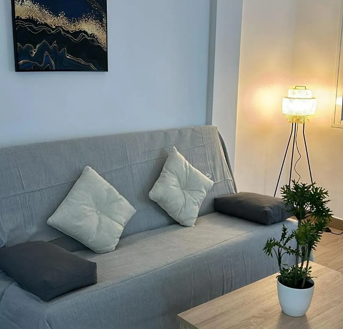 Cozy Bright Apartment In Malaga