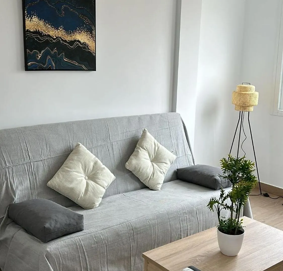 Cozy Bright Apartment In Malaga